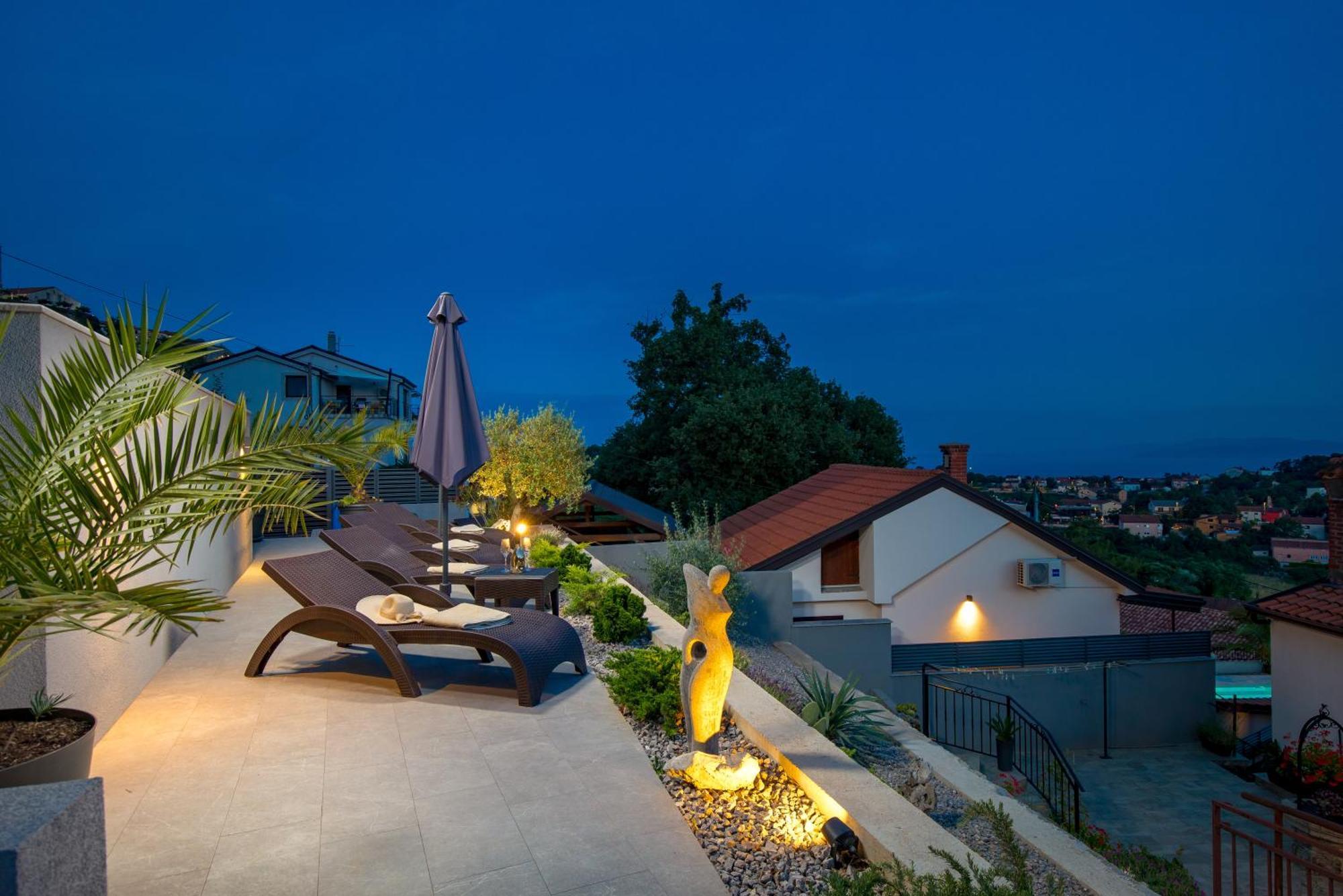 Srok Apartments With Pool Кастав Экстерьер фото